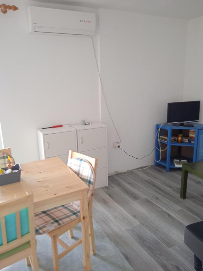 Oswald Apartment *